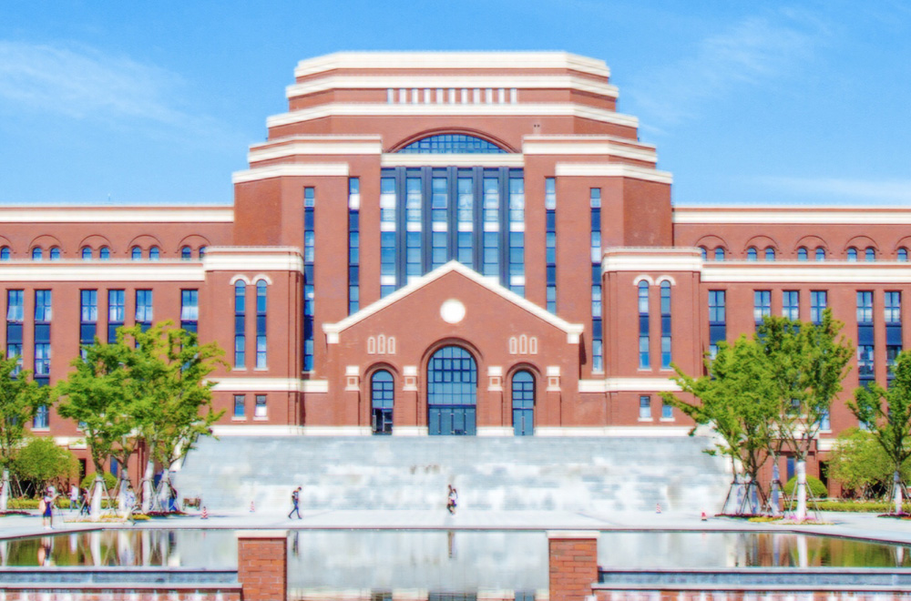 上海建桥学院